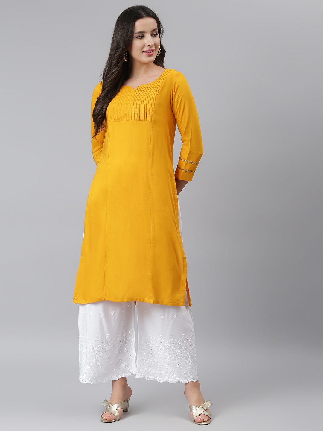 

DEEBACO Women Yellow & Red V-Neck Pure Cotton Kurta