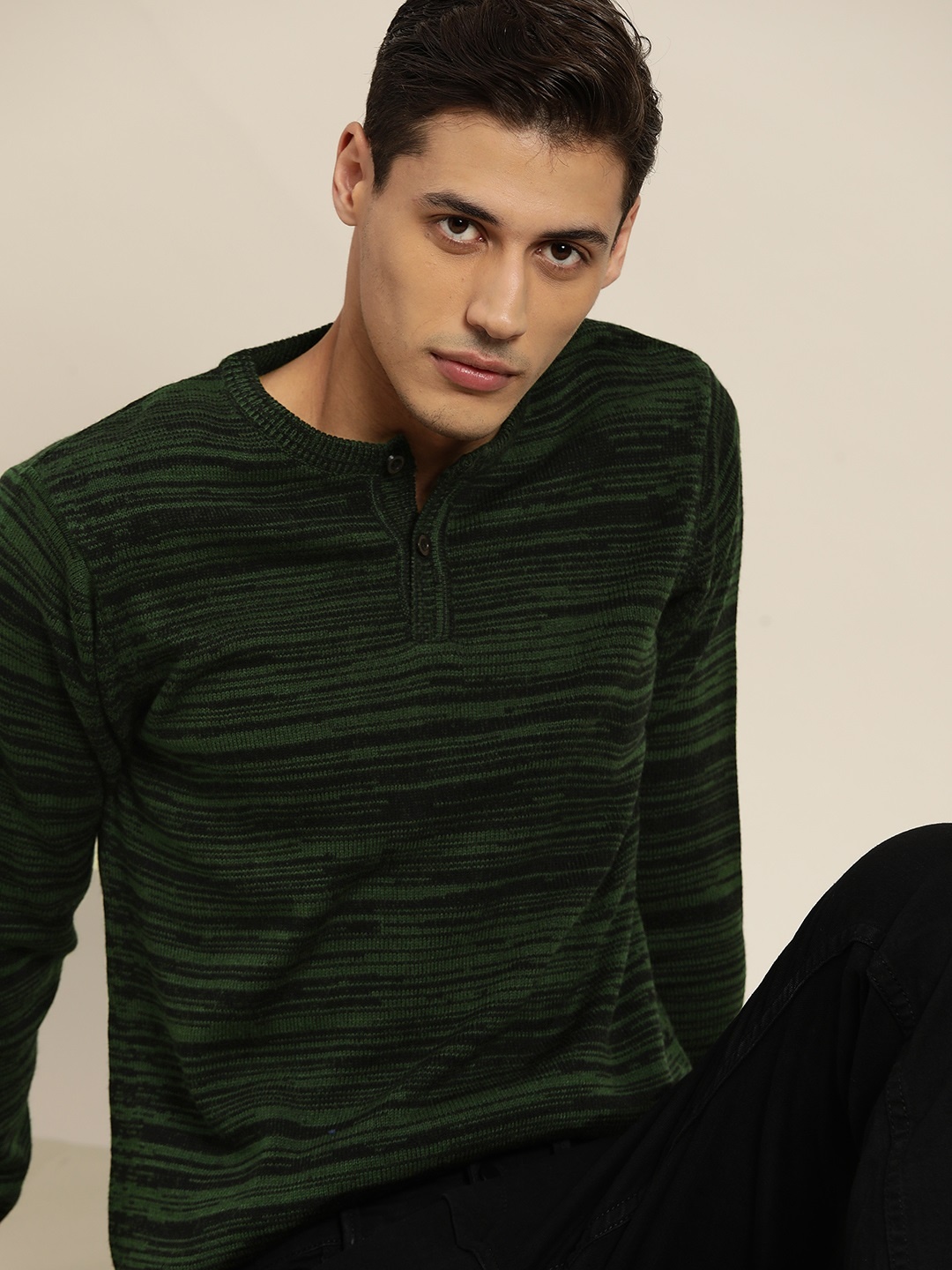 

ether Men Olive Green & Black Striped Pullover