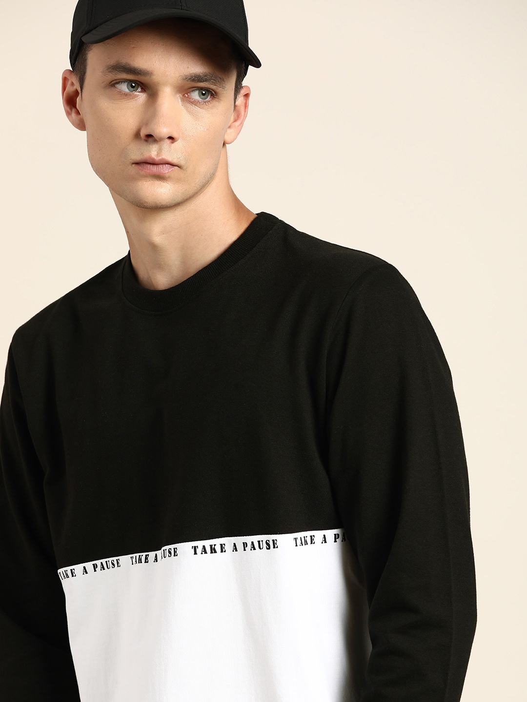 

ether Men Black & White Colourblocked Pure Cotton Sweatshirt