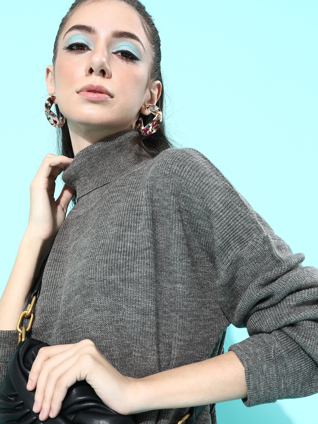

ether Women Grey Solid Midi Sweater Dress