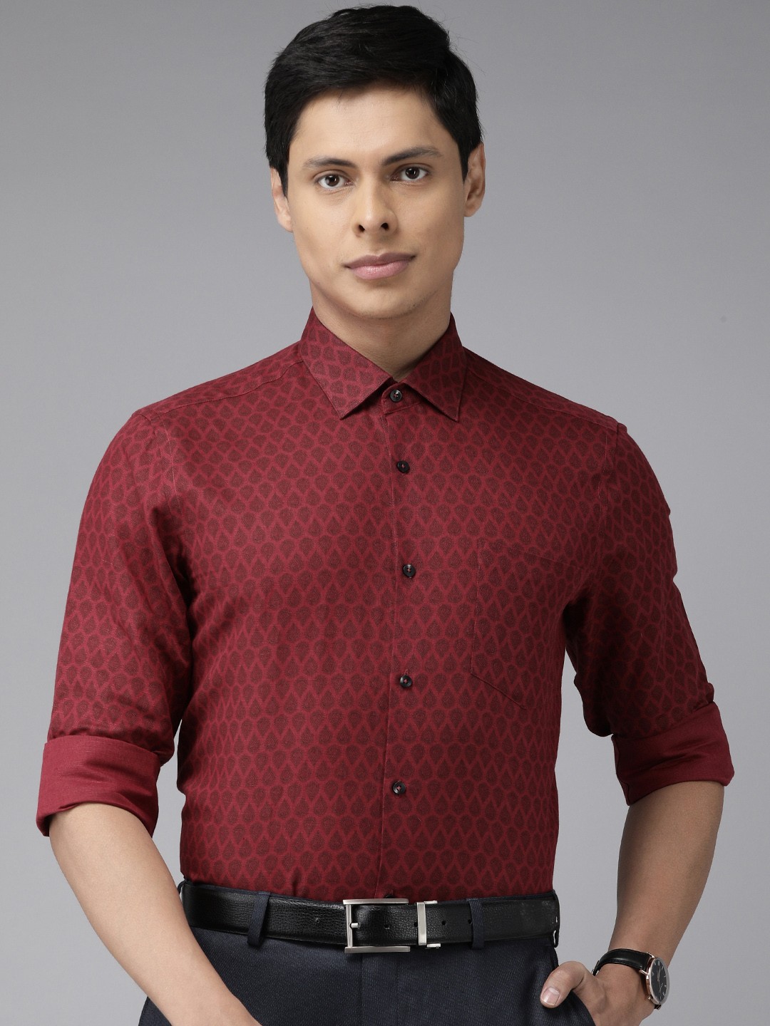 

Arrow Men Maroon Cotton Linen Slim Fit Printed Semiformal Shirt