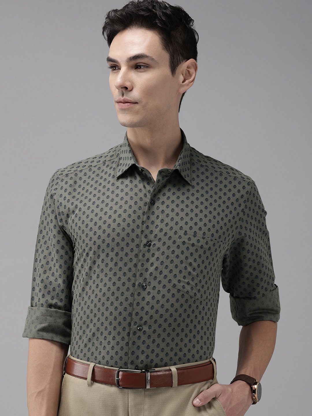 

Arrow Men Grey Opaque Printed Formal Shirt