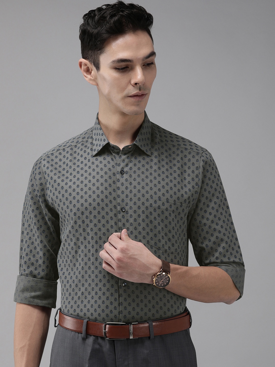 

Arrow Men Grey Slim Fit Floral Print Casual Shirt