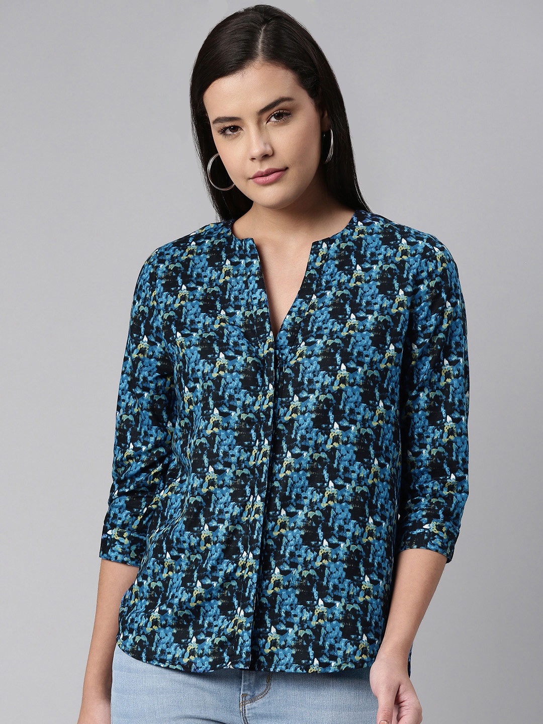

abof Women Blue Abstract Printed Casual Shirt