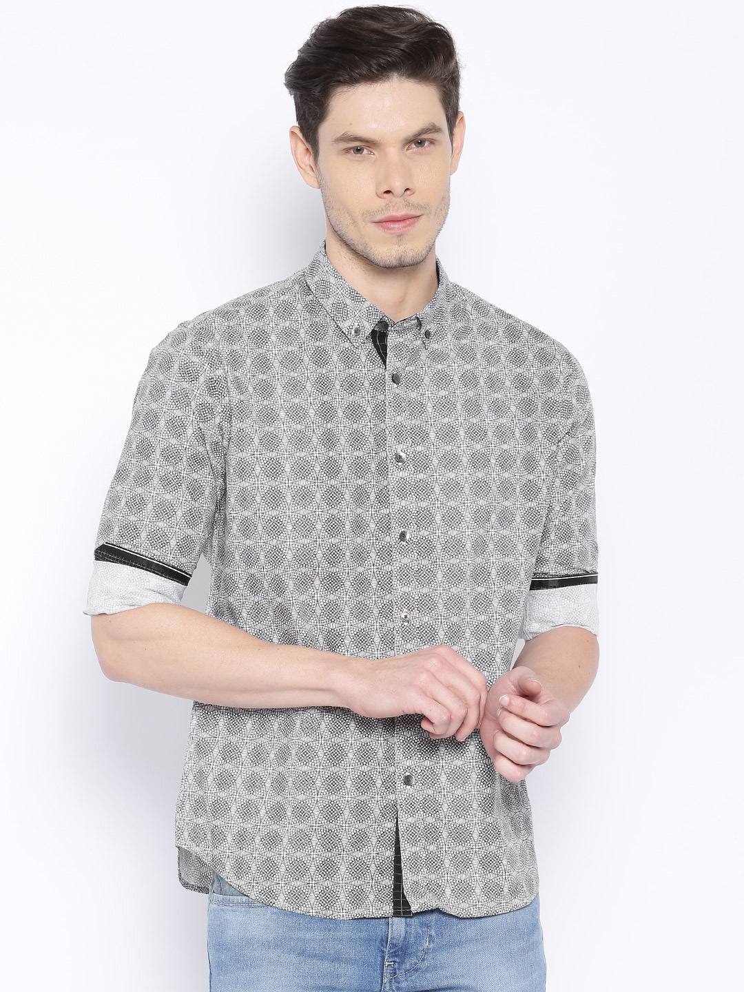 

Flying Machine Men Black & White Printed Slim Fit Casual Shirt