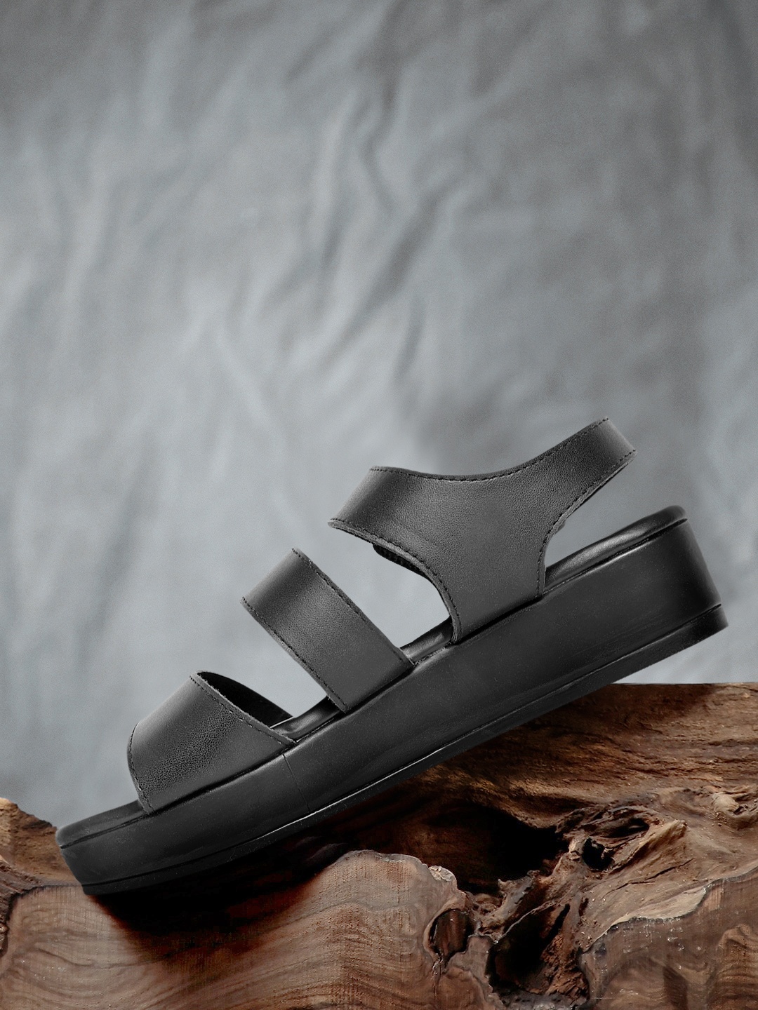 

Roadster Black Solid Flatforms
