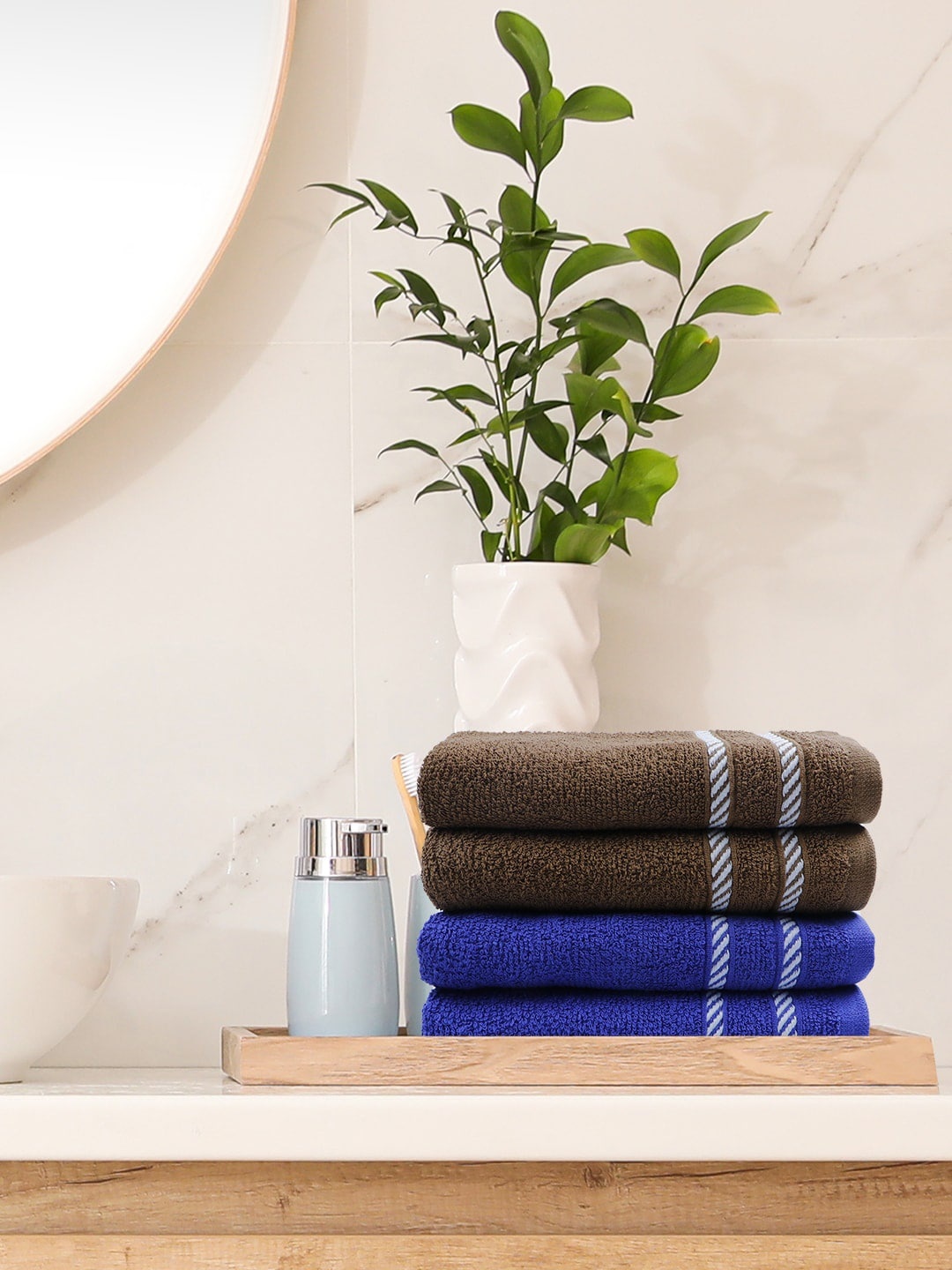 

Trident Unisex Set Of 4 Solid 380 GSM Pure Cotton Hand Towels, Blue