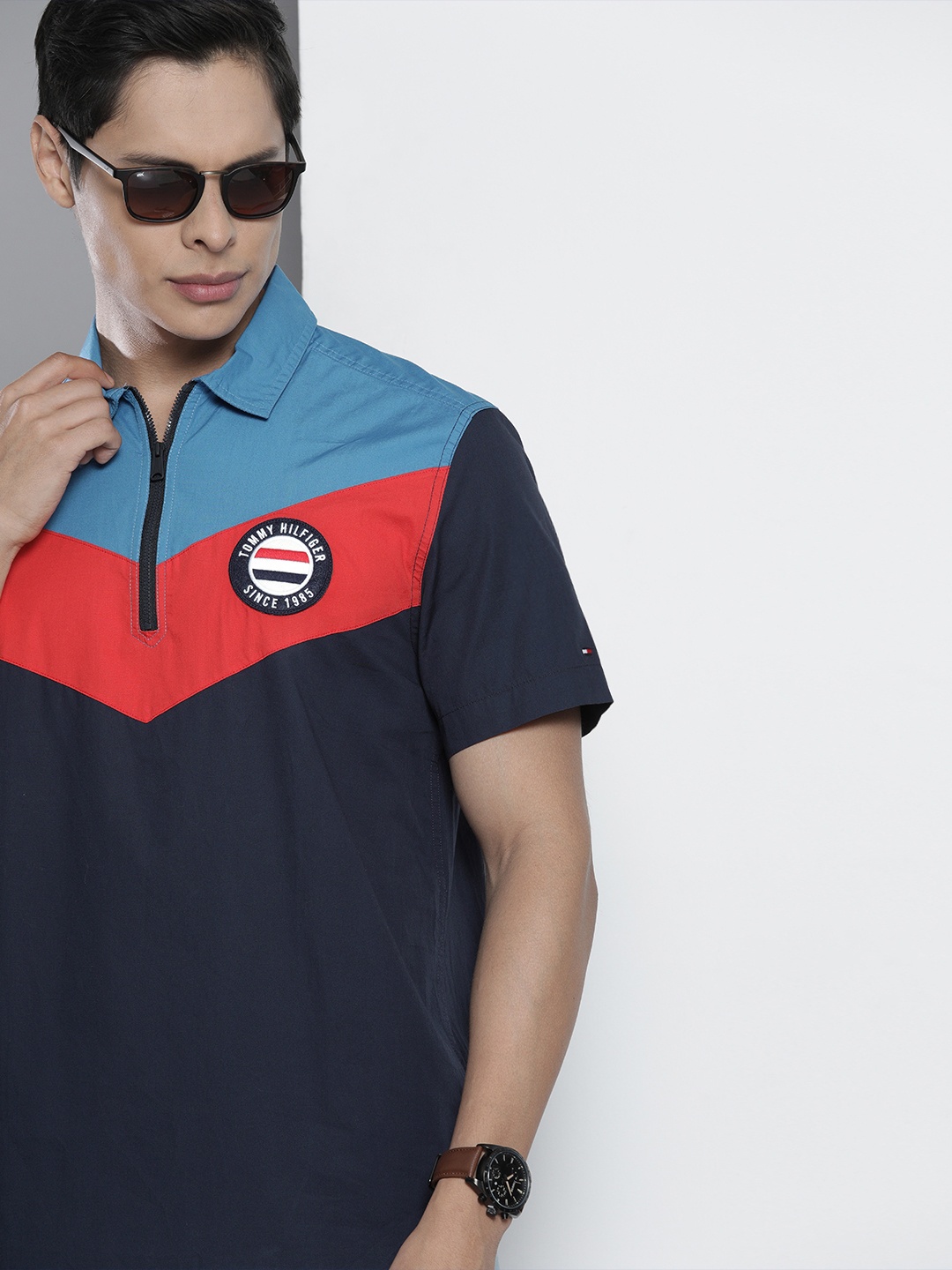 

Tommy Hilfiger Men Navy Blue & Red Custom Fit Colourblocked Casual Shirt