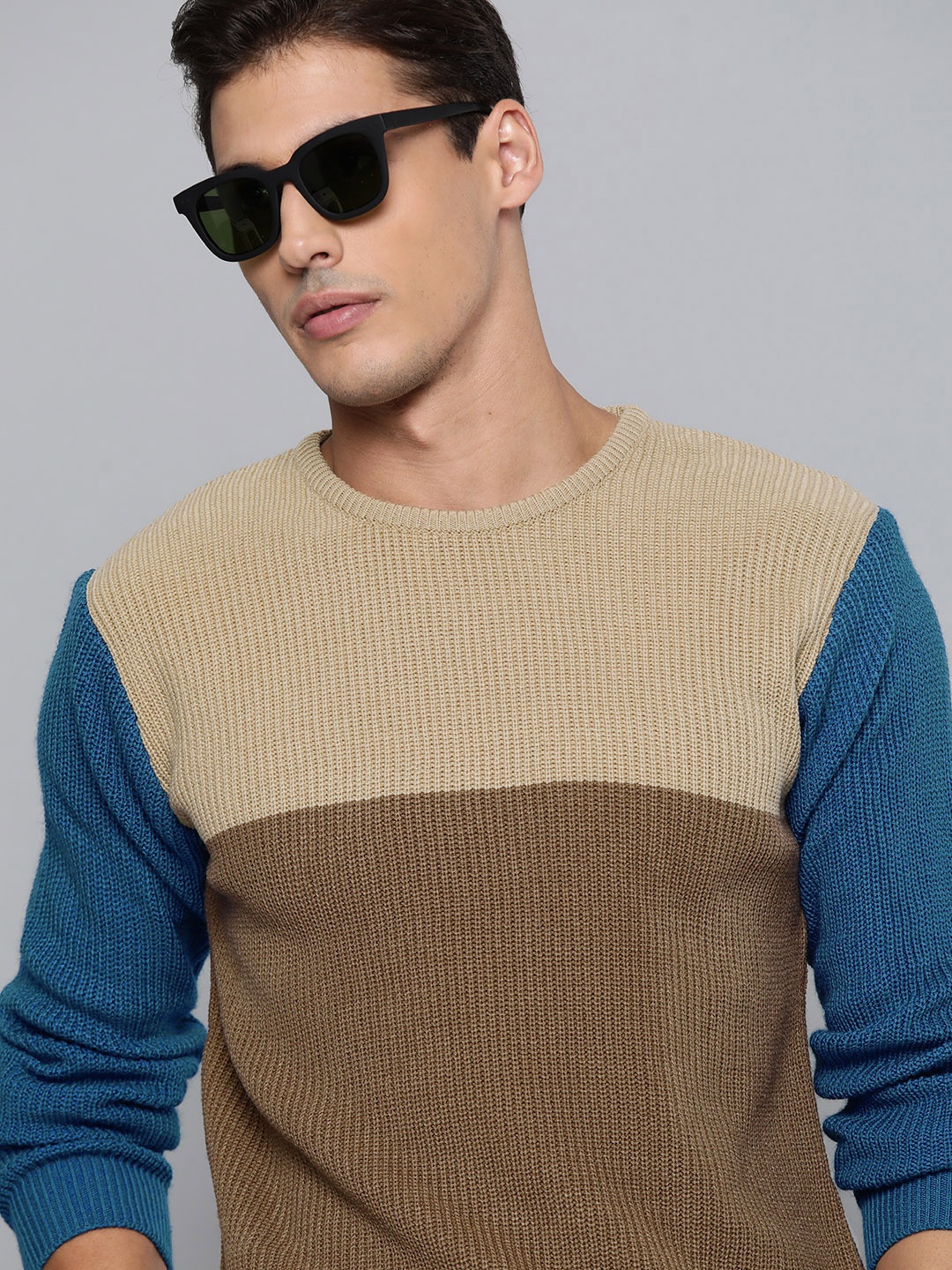 

Kook N Keech Men Beige & Brown Colourblocked Pullover