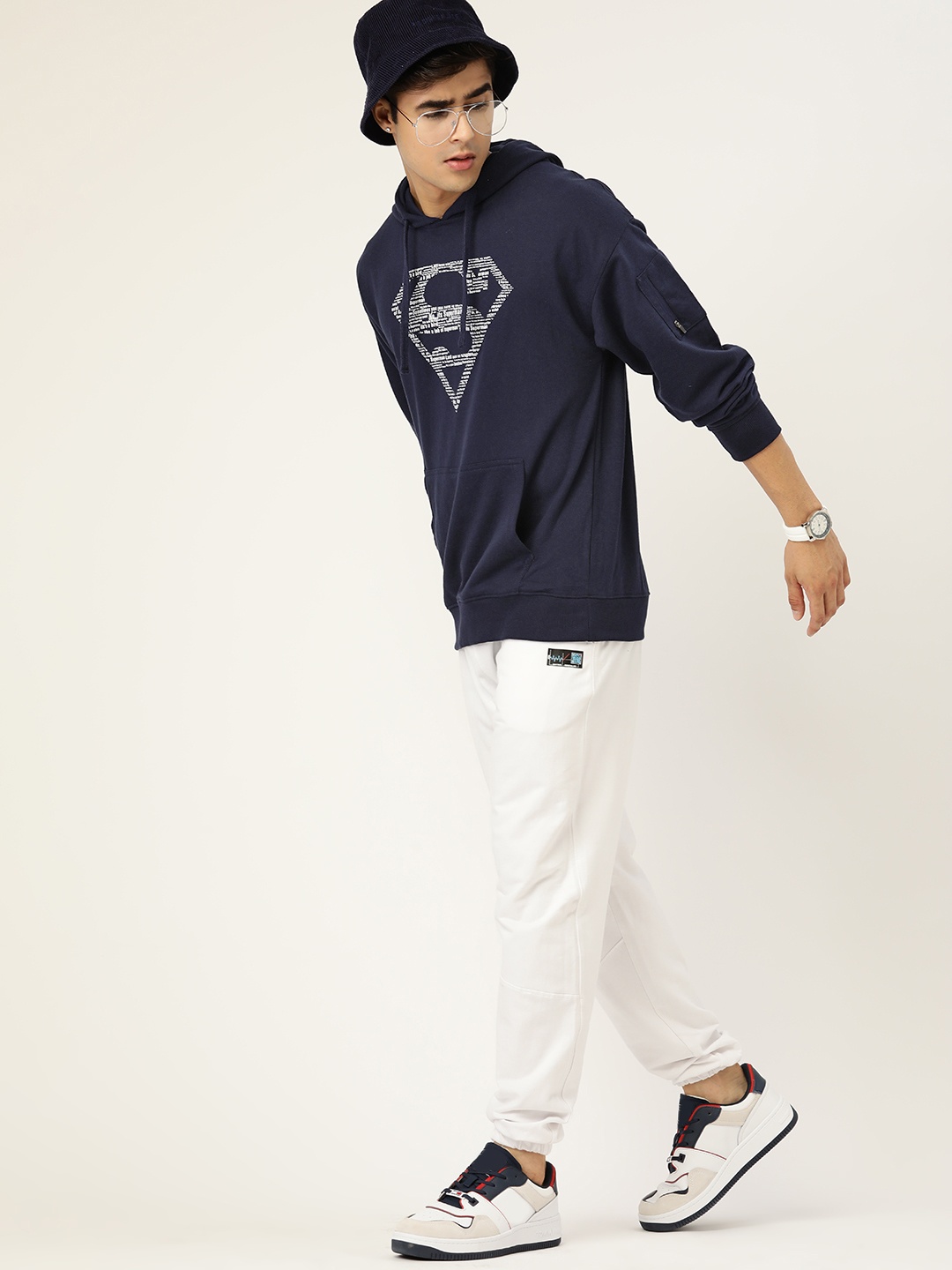 

Kook N Keech Superman Men Navy Blue Printed Hooded Sweatshirt