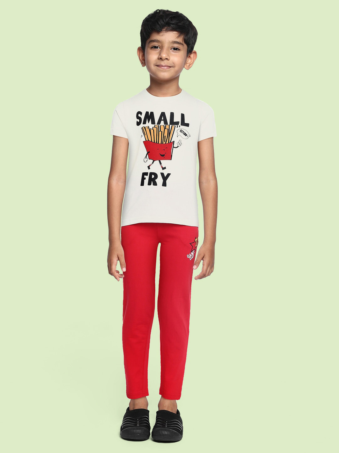 

Cherokee Boys Off White & Red Printed Pure Cotton T-shirt with Pyjamas