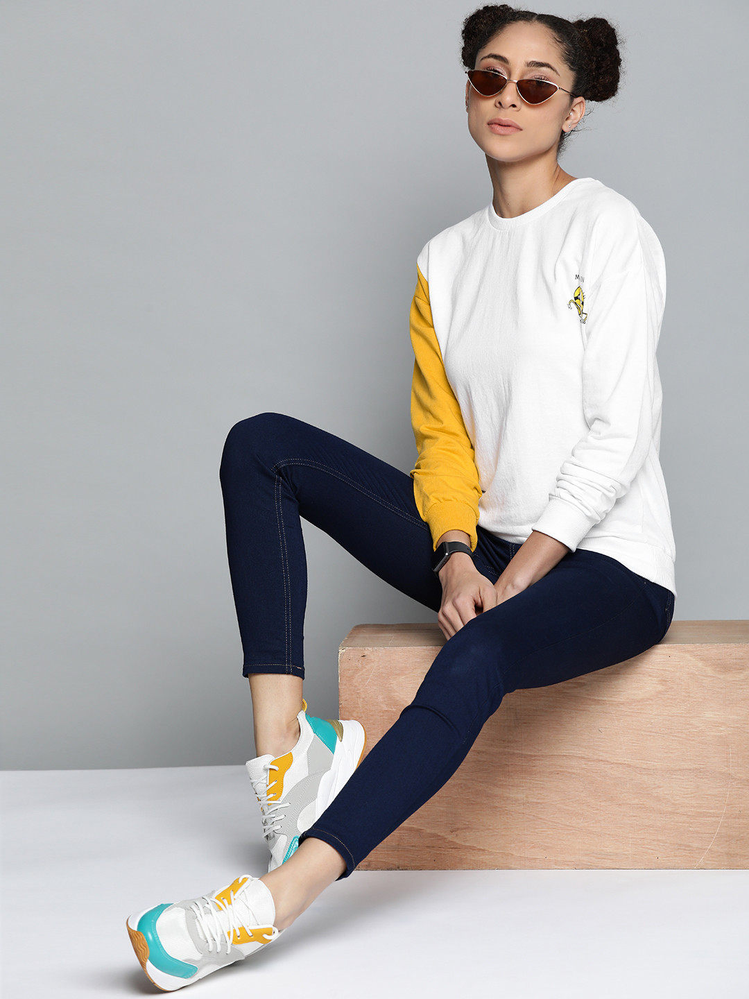 

Minions by Kook N Keech Women White & Mustard Yellow Solid Sweatshirt