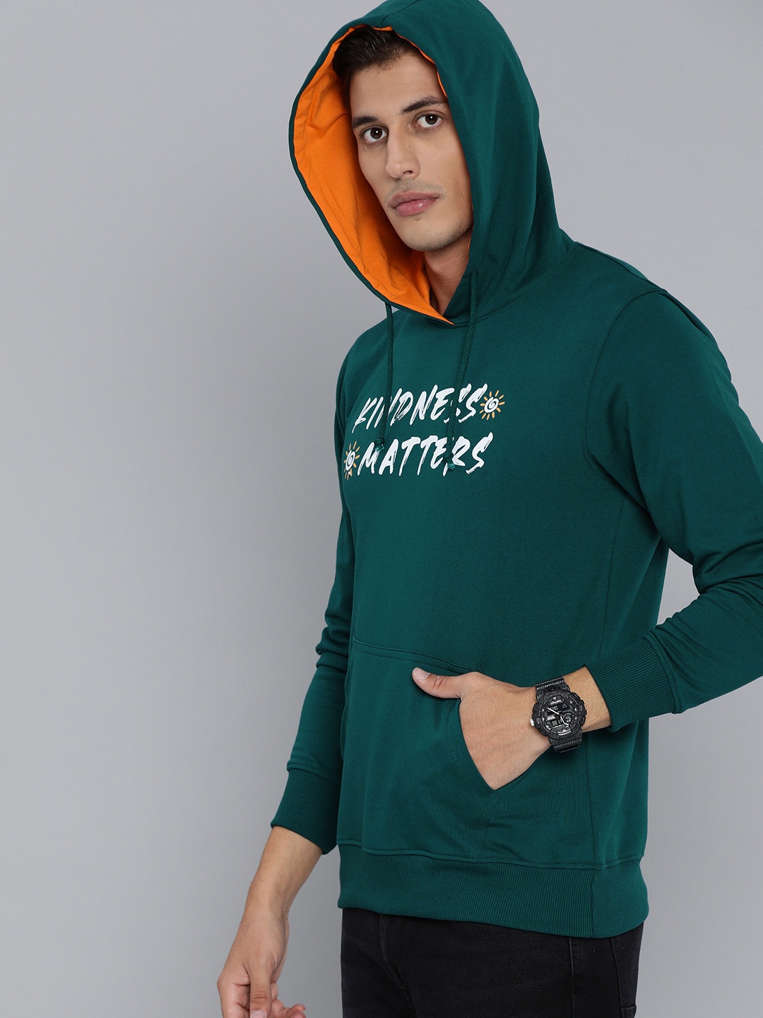 

Kook N Keech Men Green Typography Printed Hooded Sweatshirt