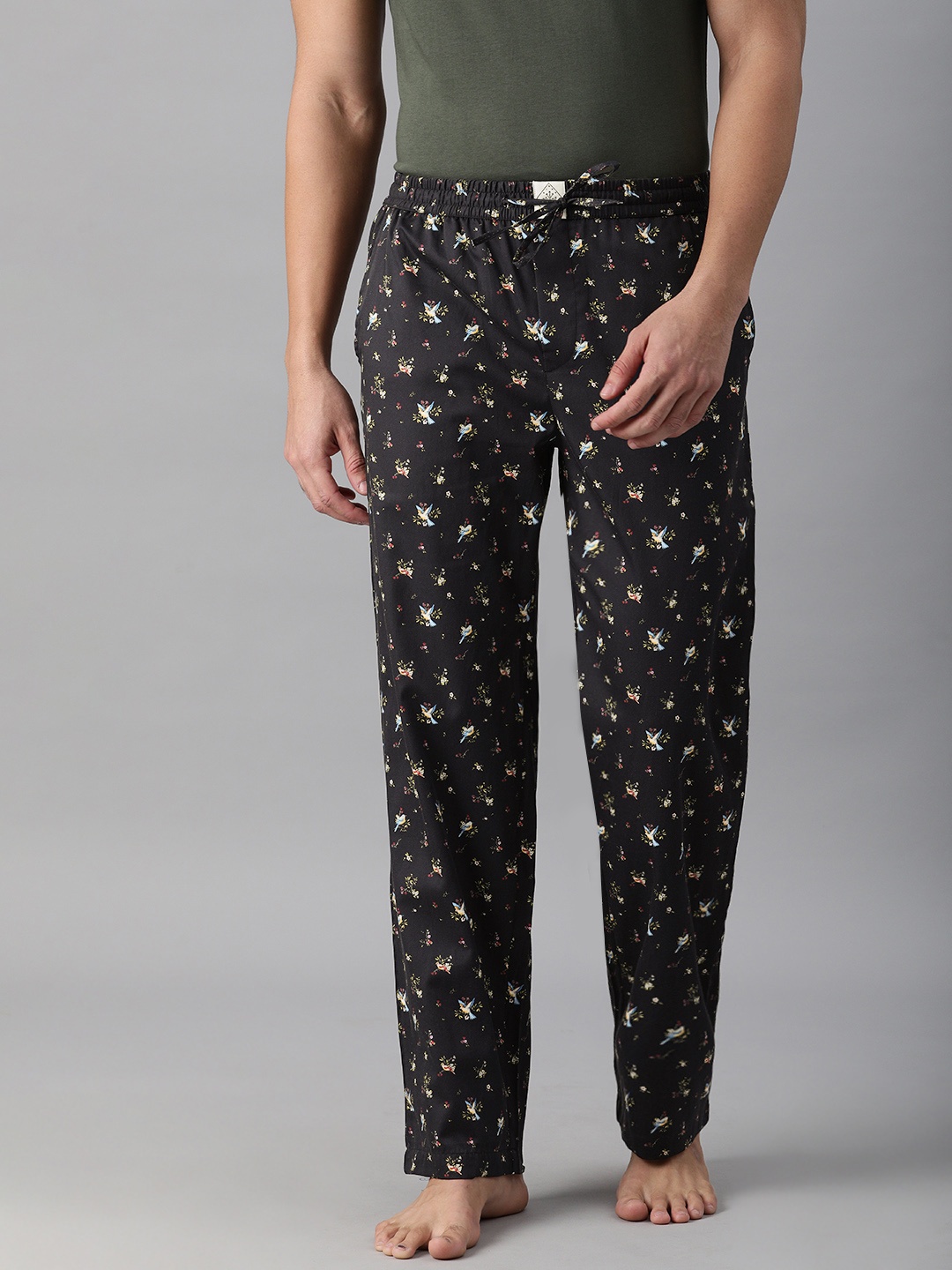 

abof Men Black & Green Regular Fit Printed Pure Cotton Lounge Pants