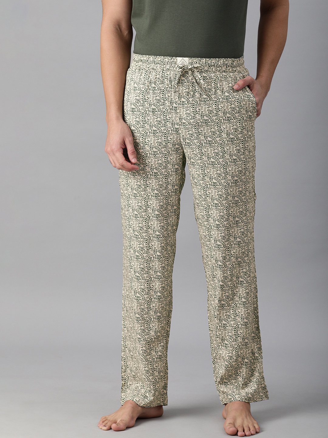 

abof Men Beige & Green Regular Fit Printed Pure Cotton Lounge Pants
