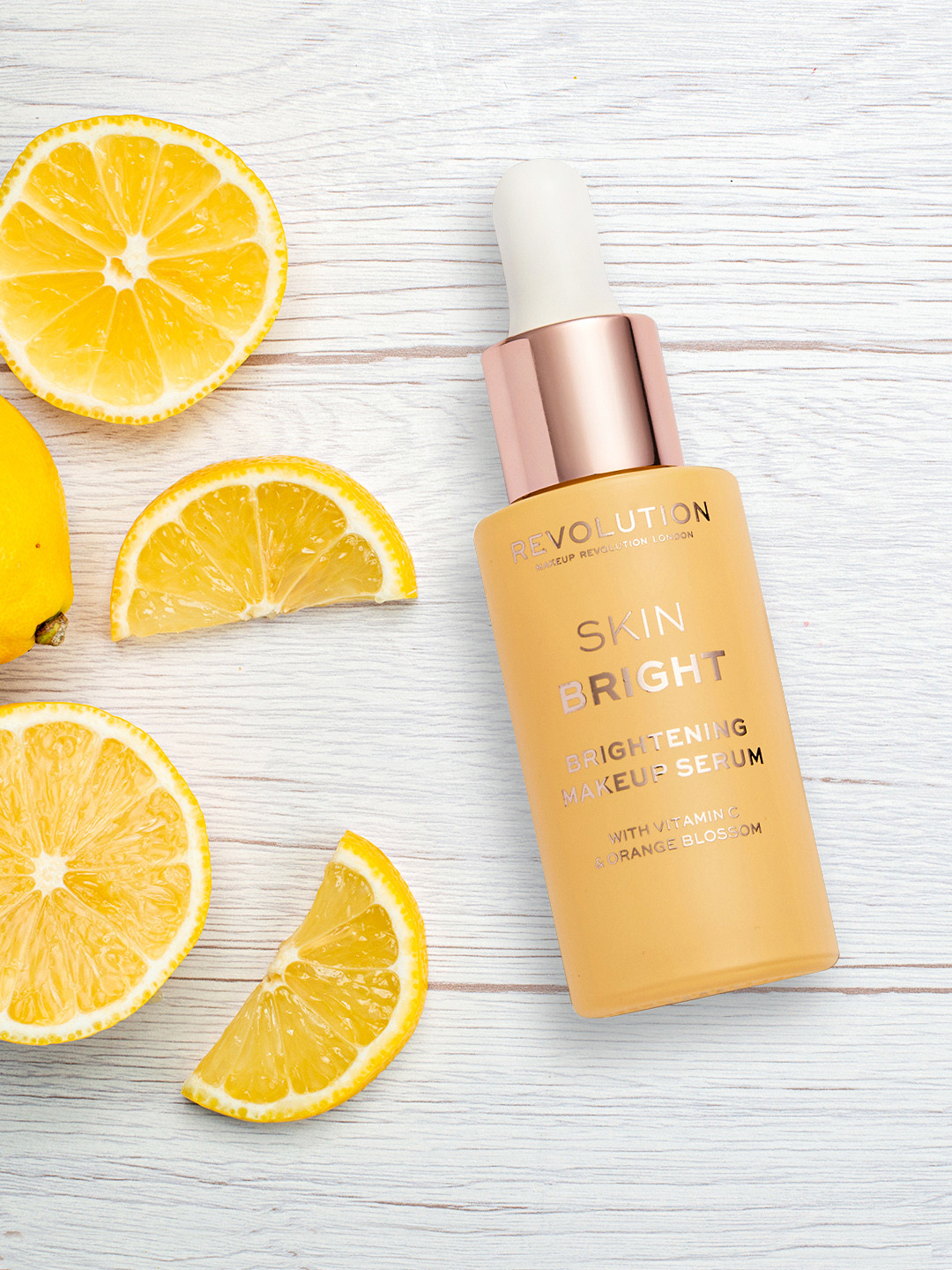 

Makeup Revolution London Skin Bright Vitamin C & Orange Blossom Make Up Serum, Yellow
