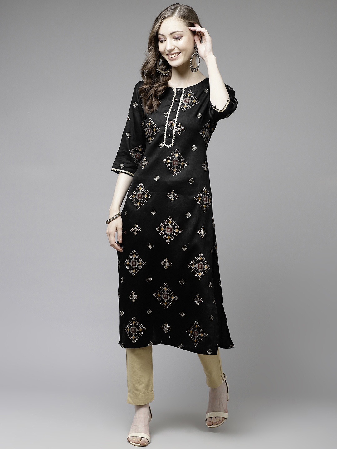 

Ginni Arora Label Women Black & Golden Ethnic Motifs Printed Straight Kurta