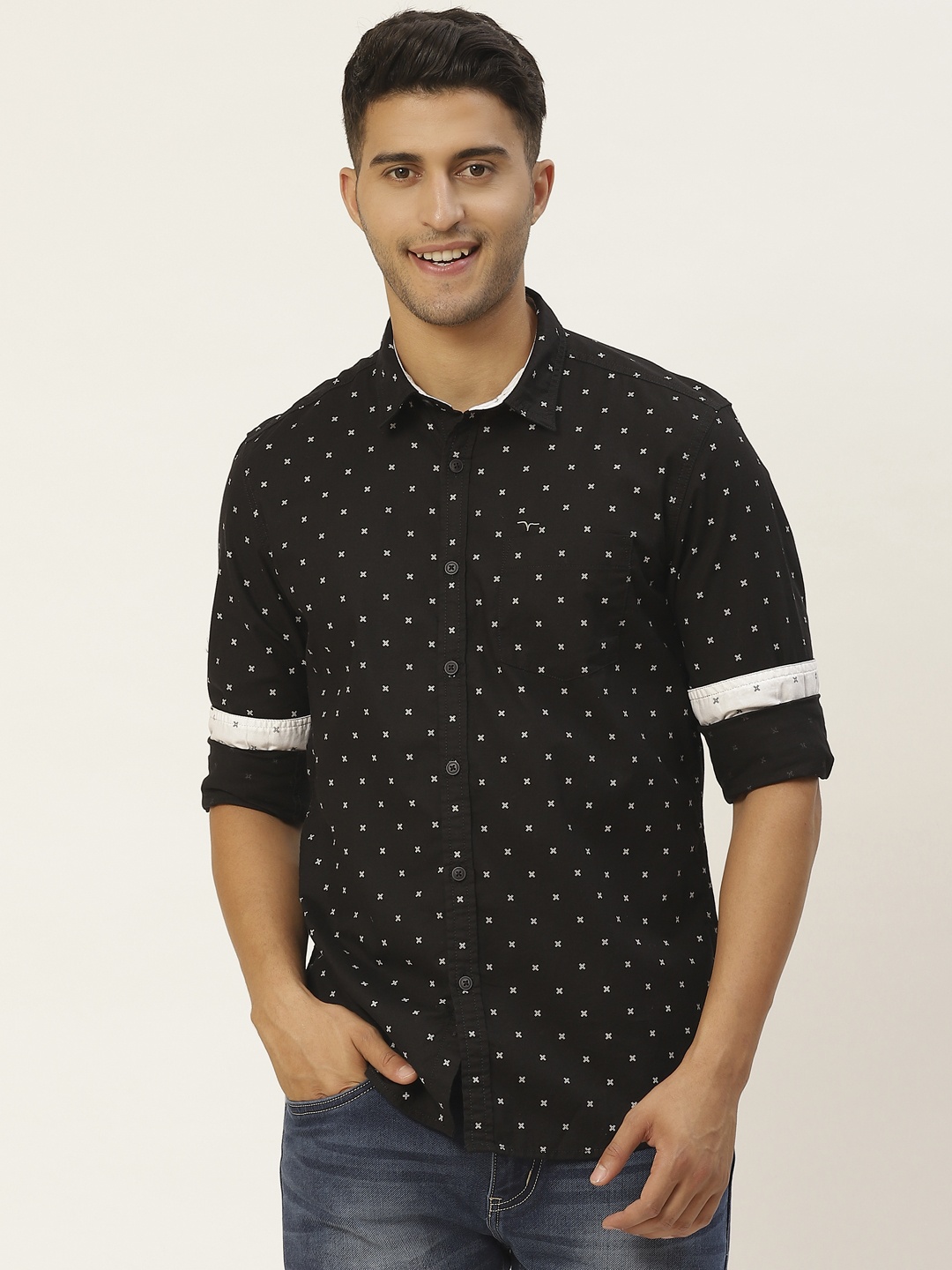

Flying Machine Men Black & White Pure Cotton Slim Fit Printed Casual Shirt
