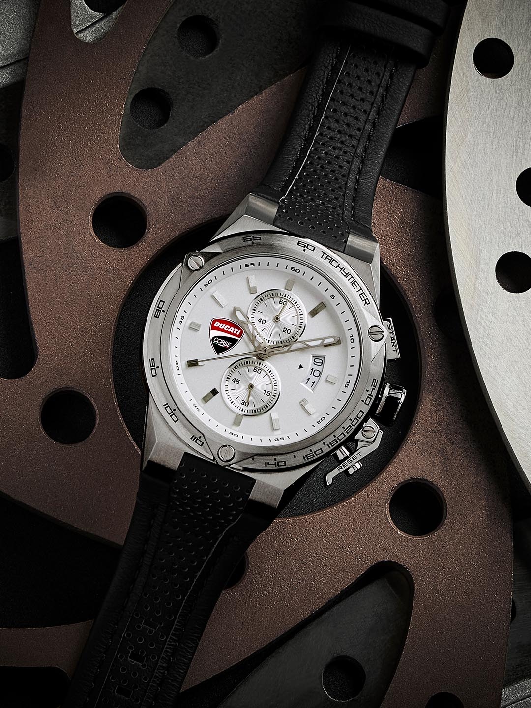 

DUCATI CORSE Men White Dial & Leather Textured Straps Analogue Watch DTWGC2019104