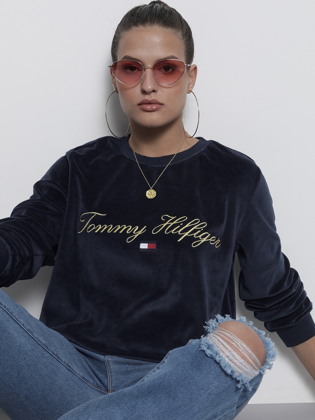 

Tommy Hilfiger Women Navy Blue Embroidered Sweatshirt