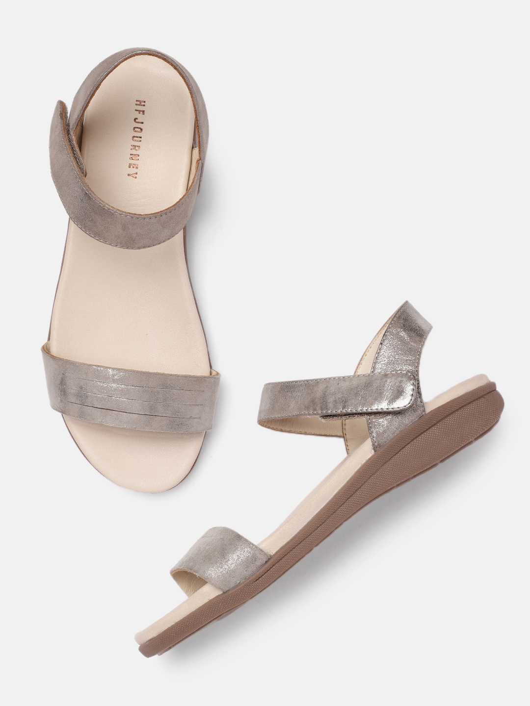 

HF JOURNEY Women Silver-Toned Flats