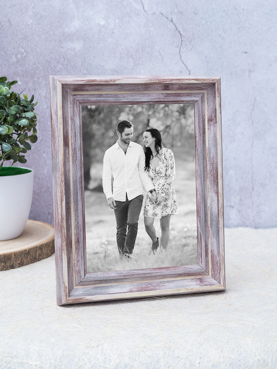

Golden Peacock Grey & Brown Wooden Table Top Photo Frame