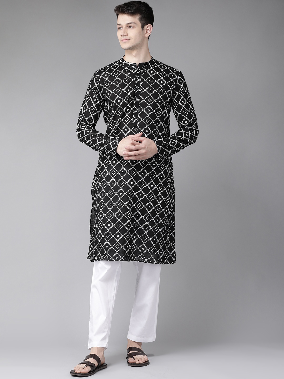 

See Designs Men Black & White Bandhani Printed Pure Cotton Kurta