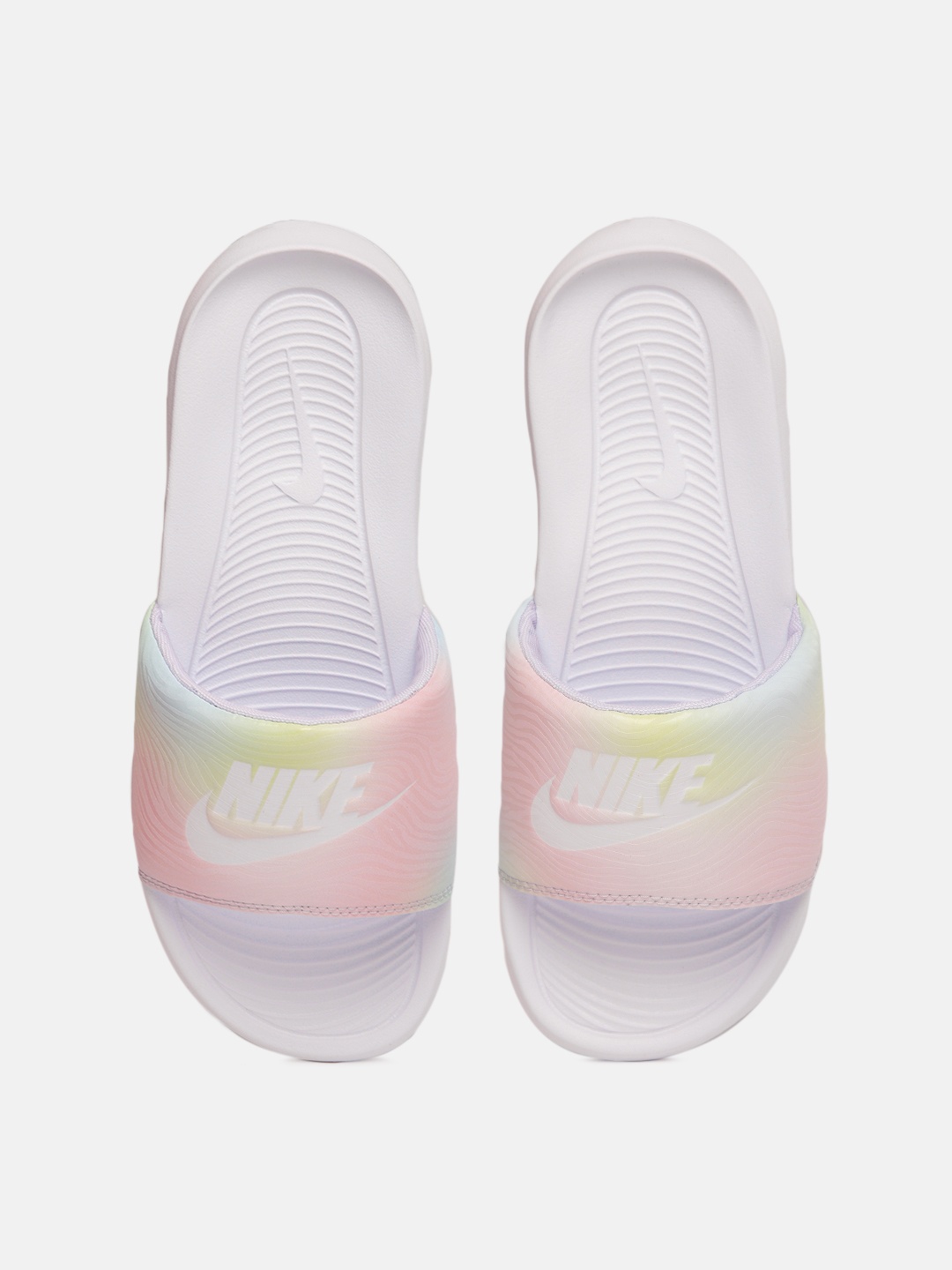 

Nike Women White & Pink W NIKE VICTORI ONE SLIDE PRINT Sliders