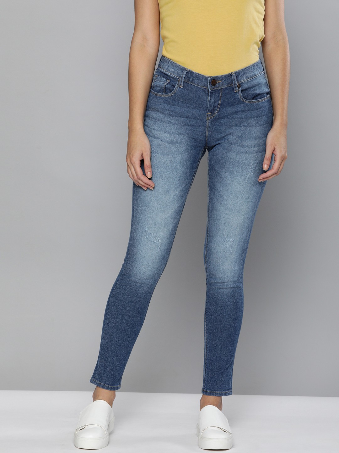 

HERE&NOW Women Blue Skinny Fit Heavy Fade Stretchable Jeans