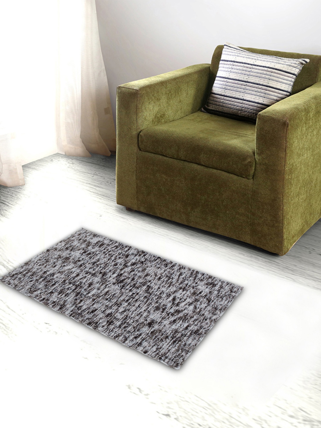 

Home Centre Unisex Grey & White Exotica Cross Hatch Micro Fibre Tufted Carpet