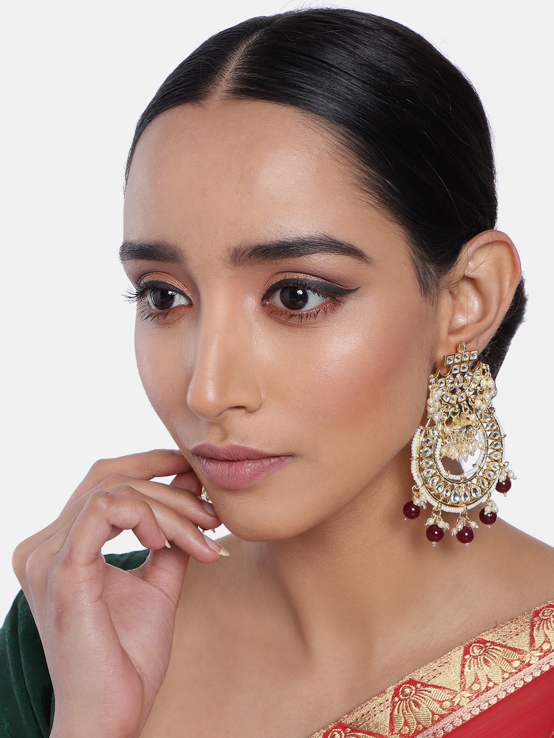 

I Jewels Off_white & Maroon Gold-Plated Kudan Studded Circular Drop Earrings