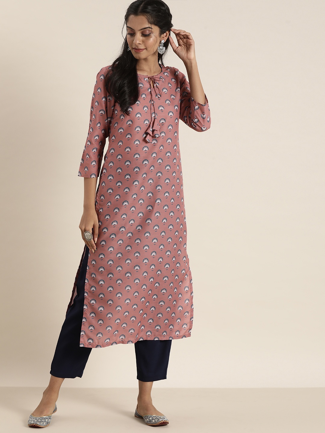 

Sangria Women Onion Pink & Blue Block Printed Keyhole Neck Kurta with Sequence Detail