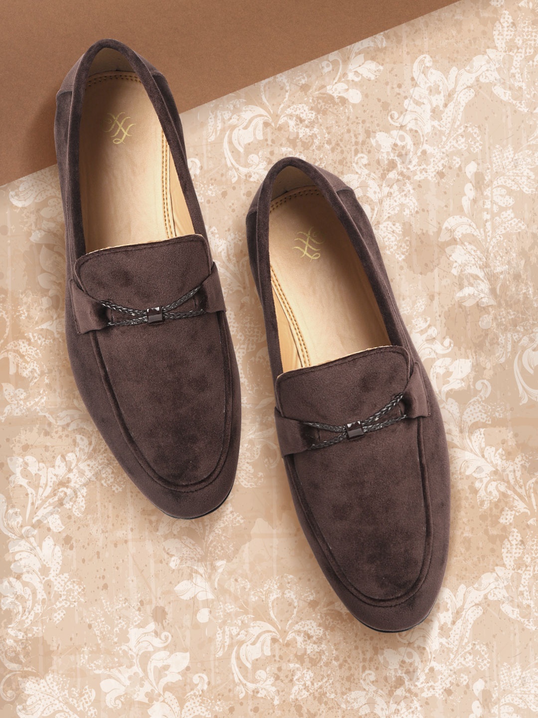 

House of Pataudi Men Coffee Brown Handcrafted Velvet Finish Loafers