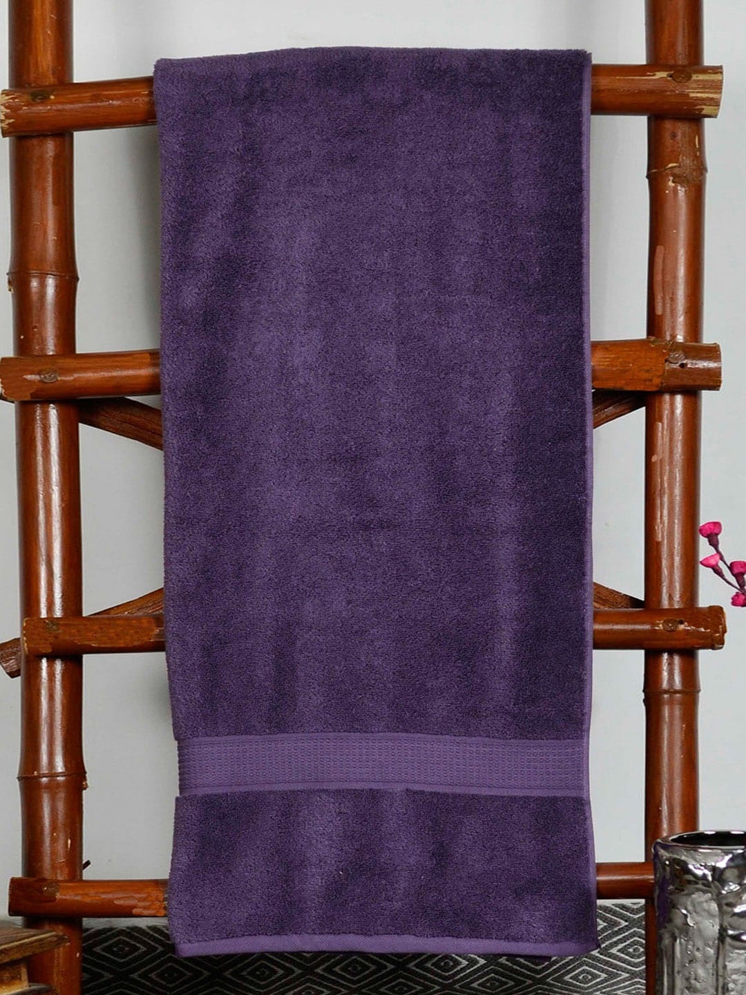 

AVI Living Unisex Purple Solid 550 GSM Plush Zero Twist Pure Cotton Large Bath Towel