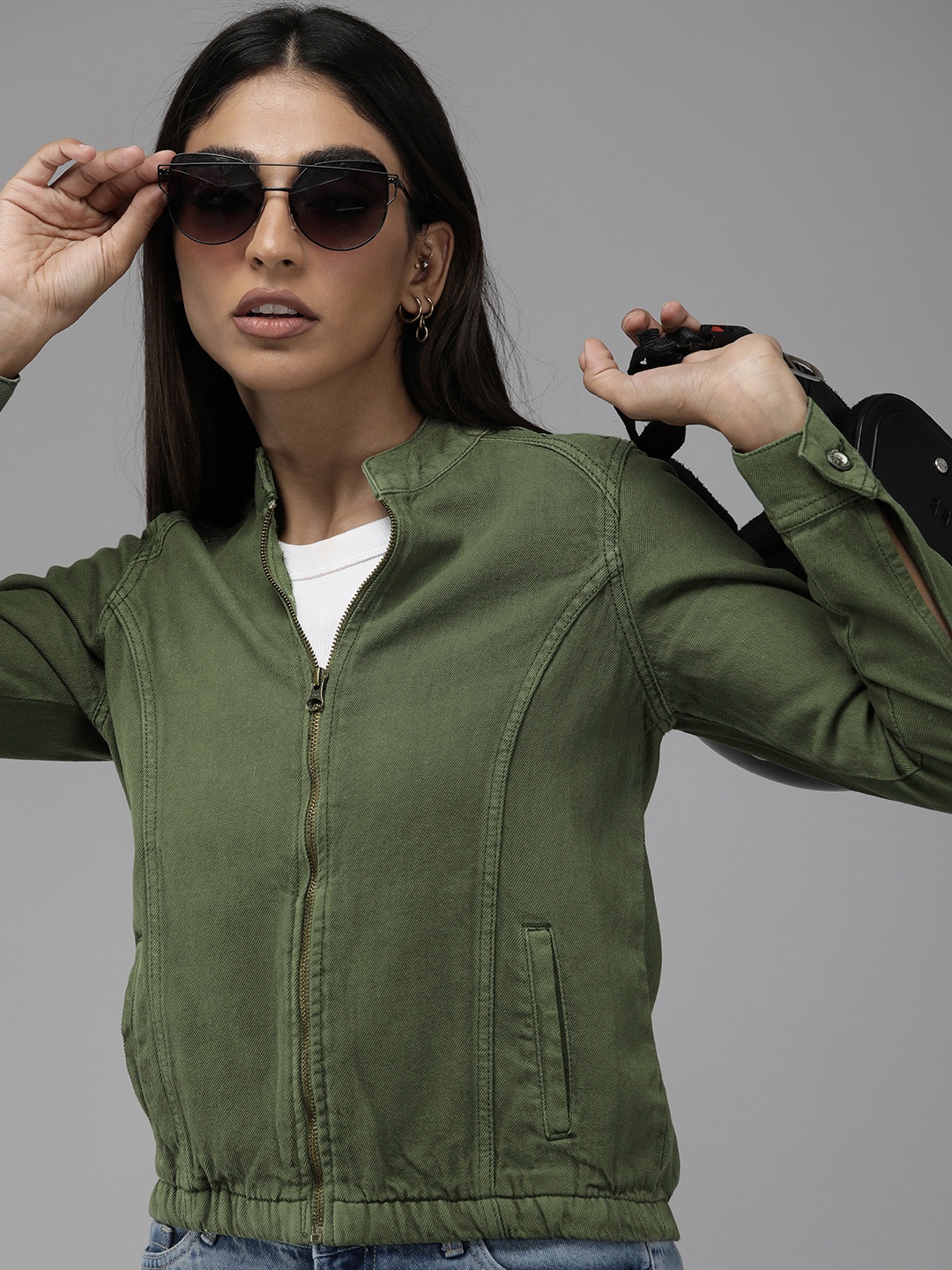 

The Roadster Lifestyle Co. Women Olive Green Solid Pure Cotton Denim Jacket