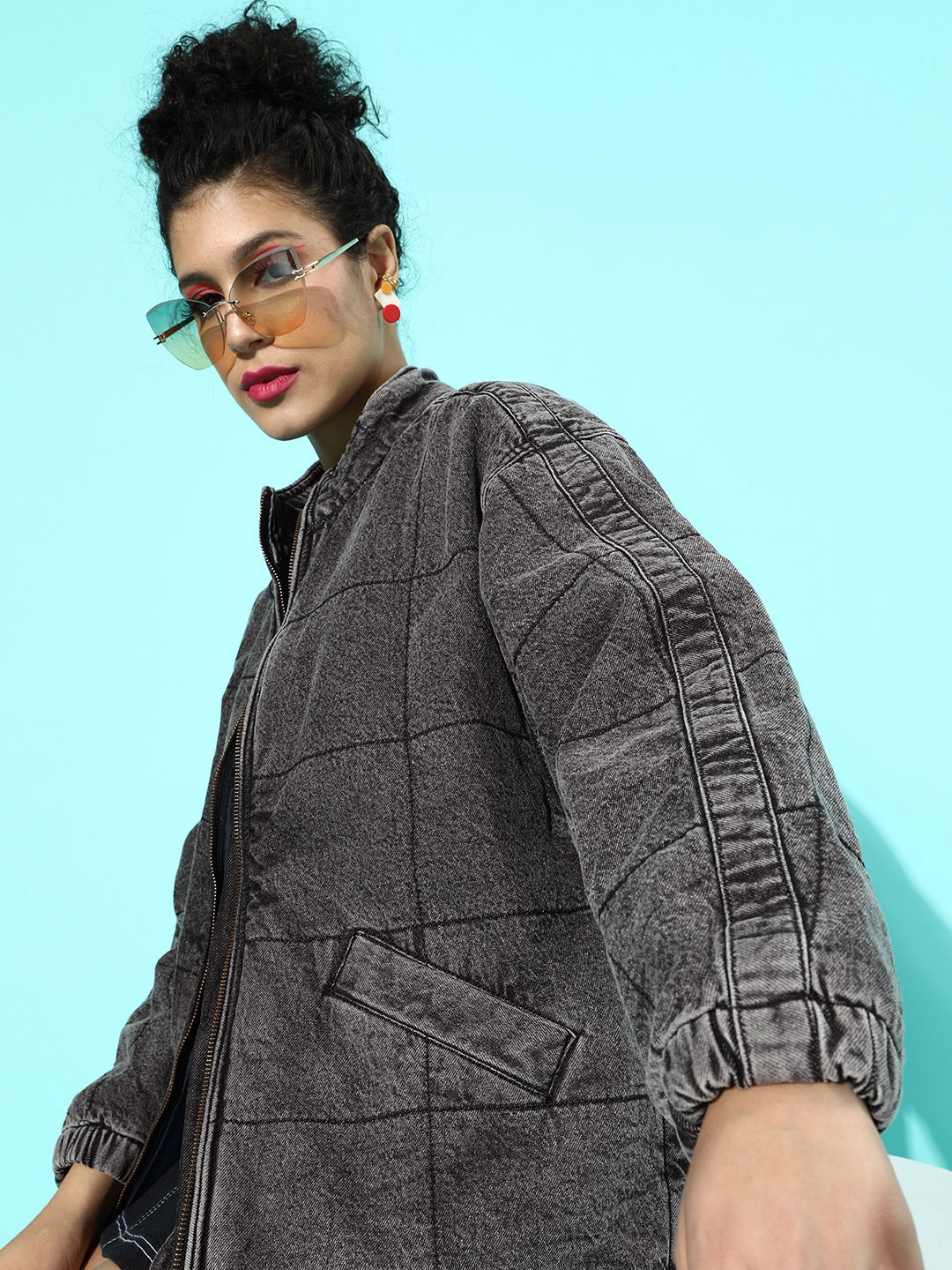 

Roadster Women Beautiful Grey Checked Comfort Quilted Jacket
