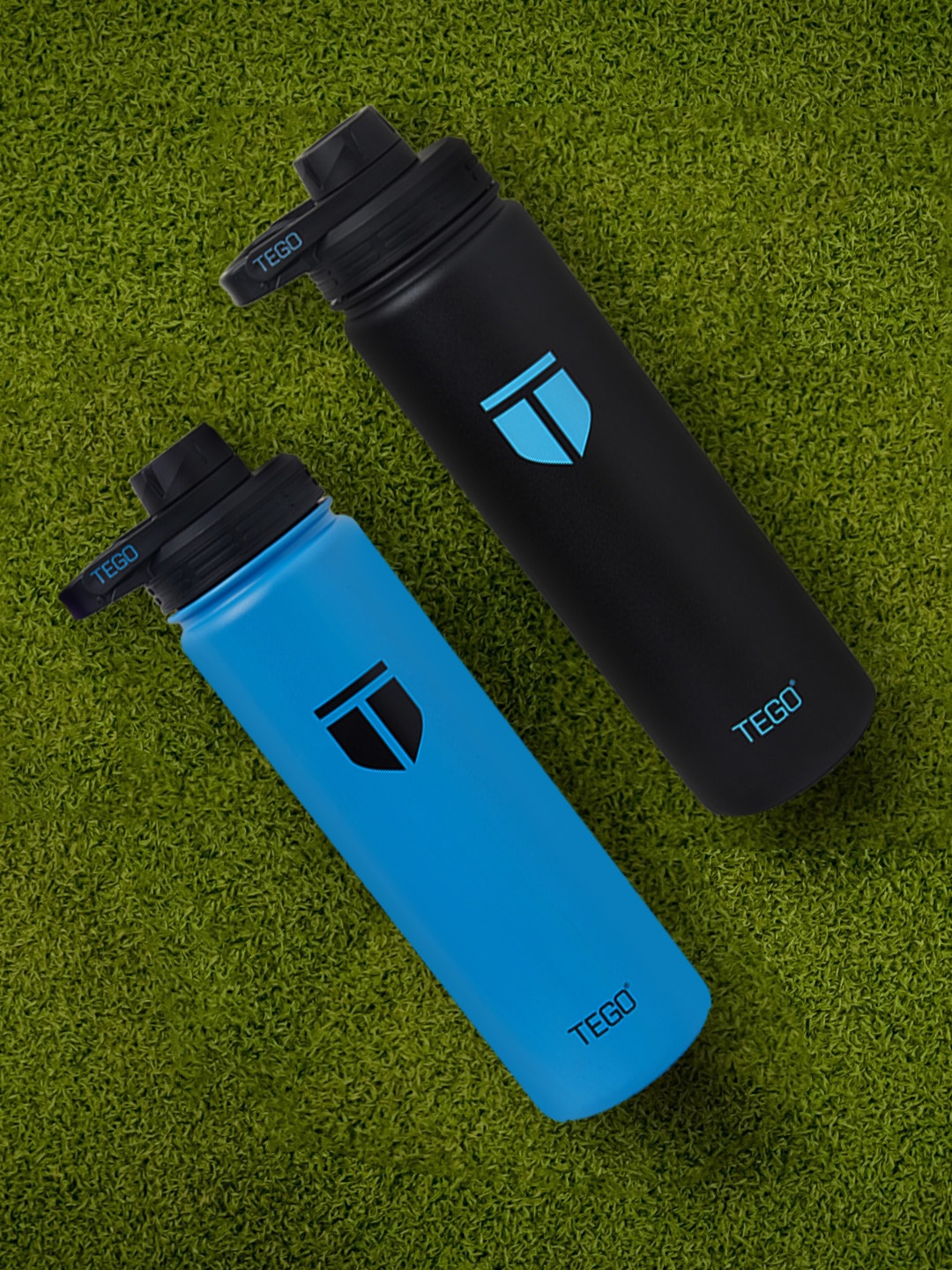 

TEGO Set Of 2 Black & Blue Printed 18/8 Stainless Steel Rapid Water Bottle With Cleaning Brush