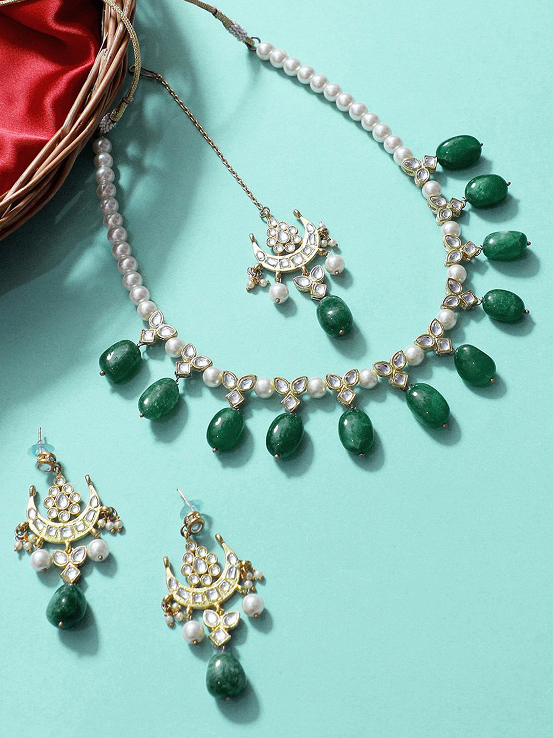 

KARATCART Gold-Plated White & Green Kundan-Studded & Pearl Beaded Handcrafted Jewellery Set