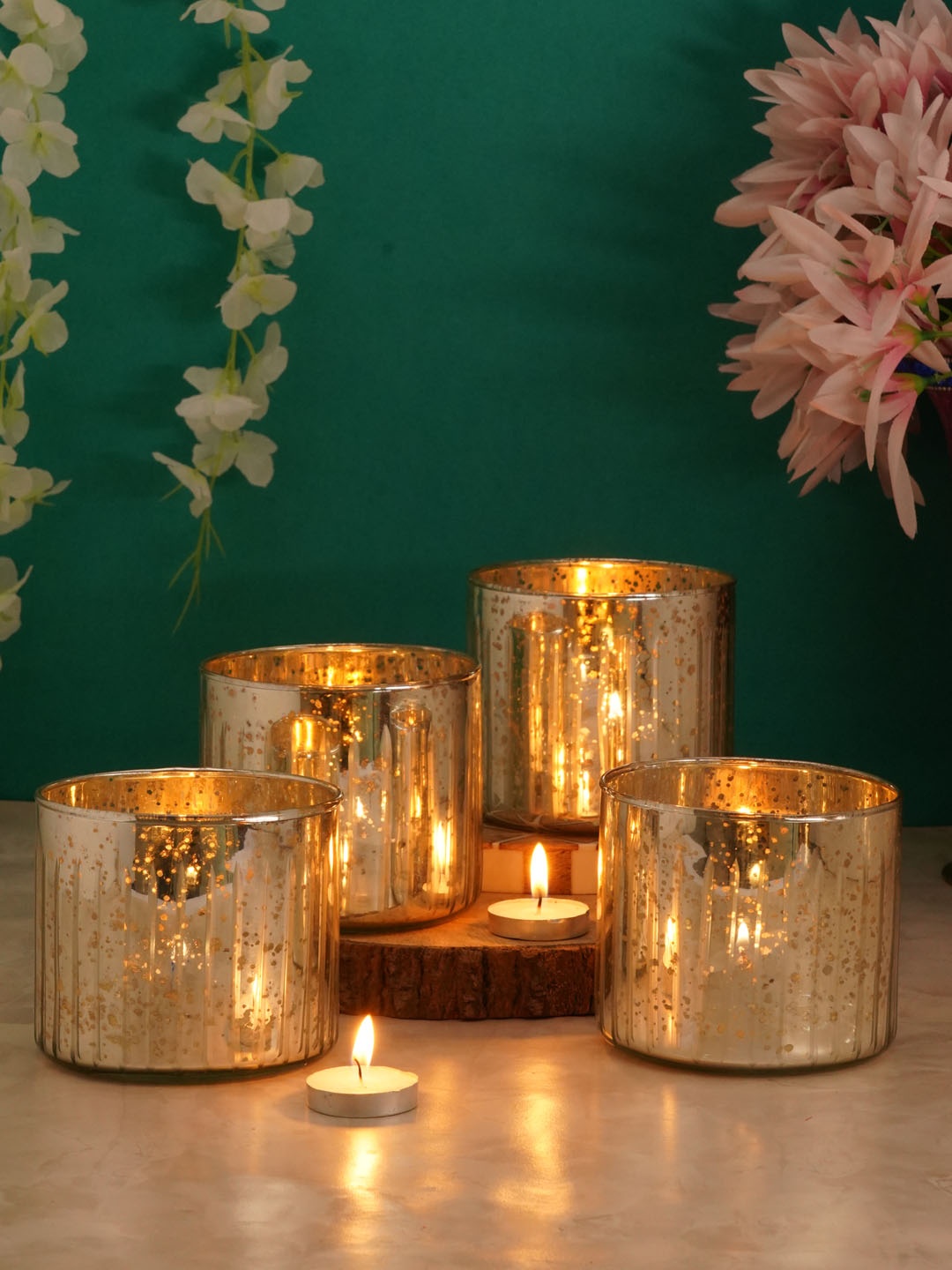 

TIED RIBBONS Set Of 4 Silver-Coloured Mercury Silver Glass Votives Tealight Candle Holders