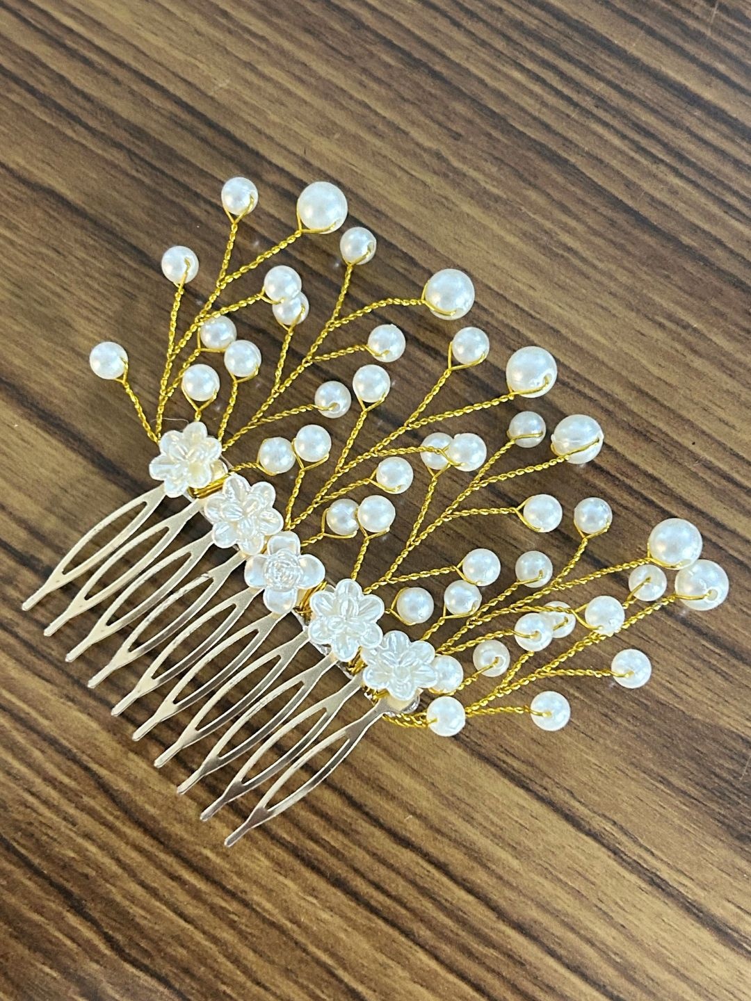 

LAIDA Women Gold-Toned Embellished Comb Pin