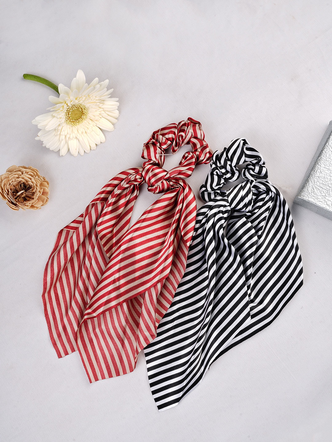 

LAIDA Set of 2 Striped Scrunchies with Knot Detail, Maroon