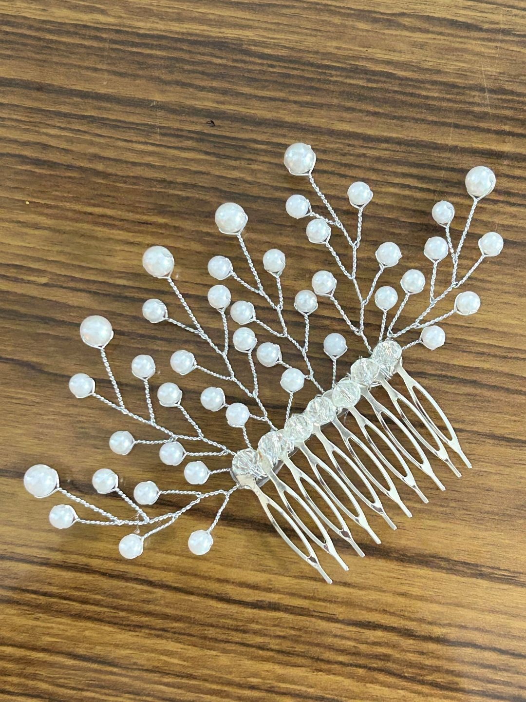 

LAIDA Women Silver-Toned & White Embellished Statement Comb Pin