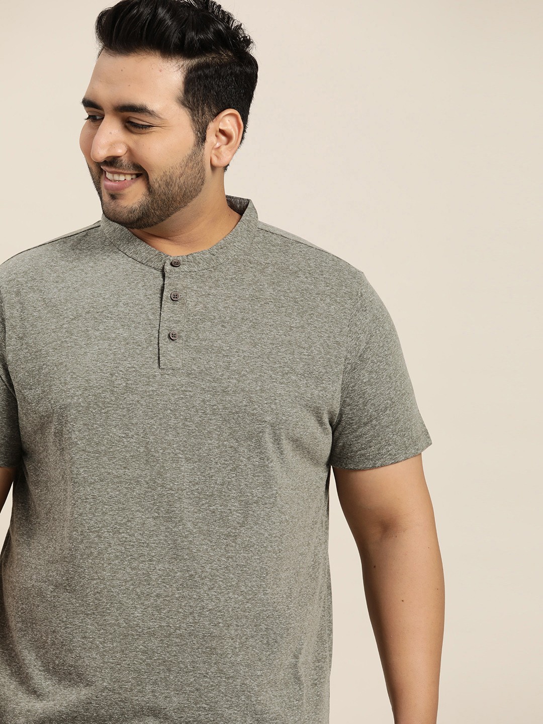 

Sztori Men Plus Size Olive Green Solid Band Collar T-shirt