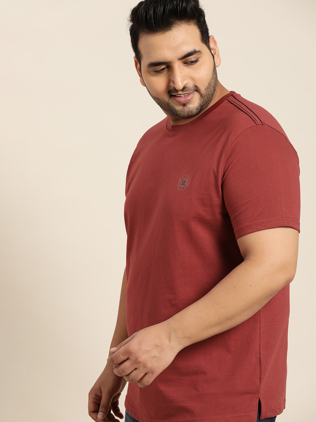 

Sztori Men Plus Size Rust Red Solid T-shirt