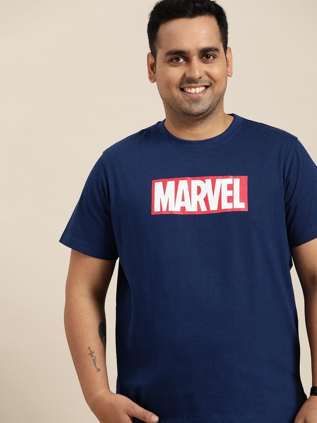 

Sztori Marvel Plus Size Men Navy Blue & Red Pure Cotton Printed T-shirt