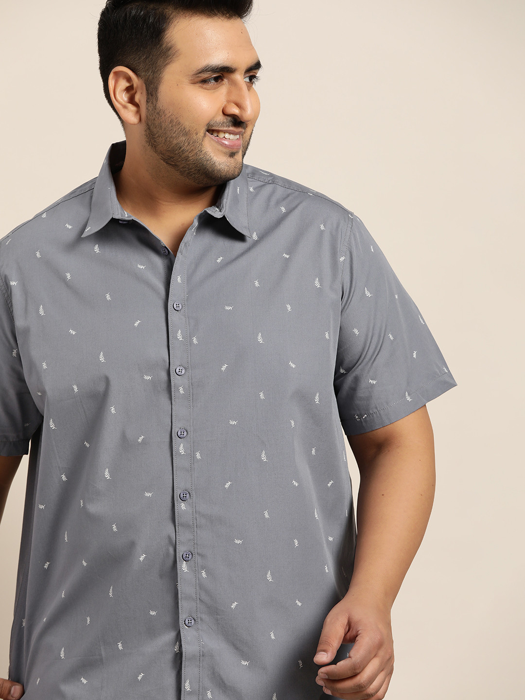 

Sztori Men Plus Size Grey Floral Printed Pure Cotton Casual Shirt