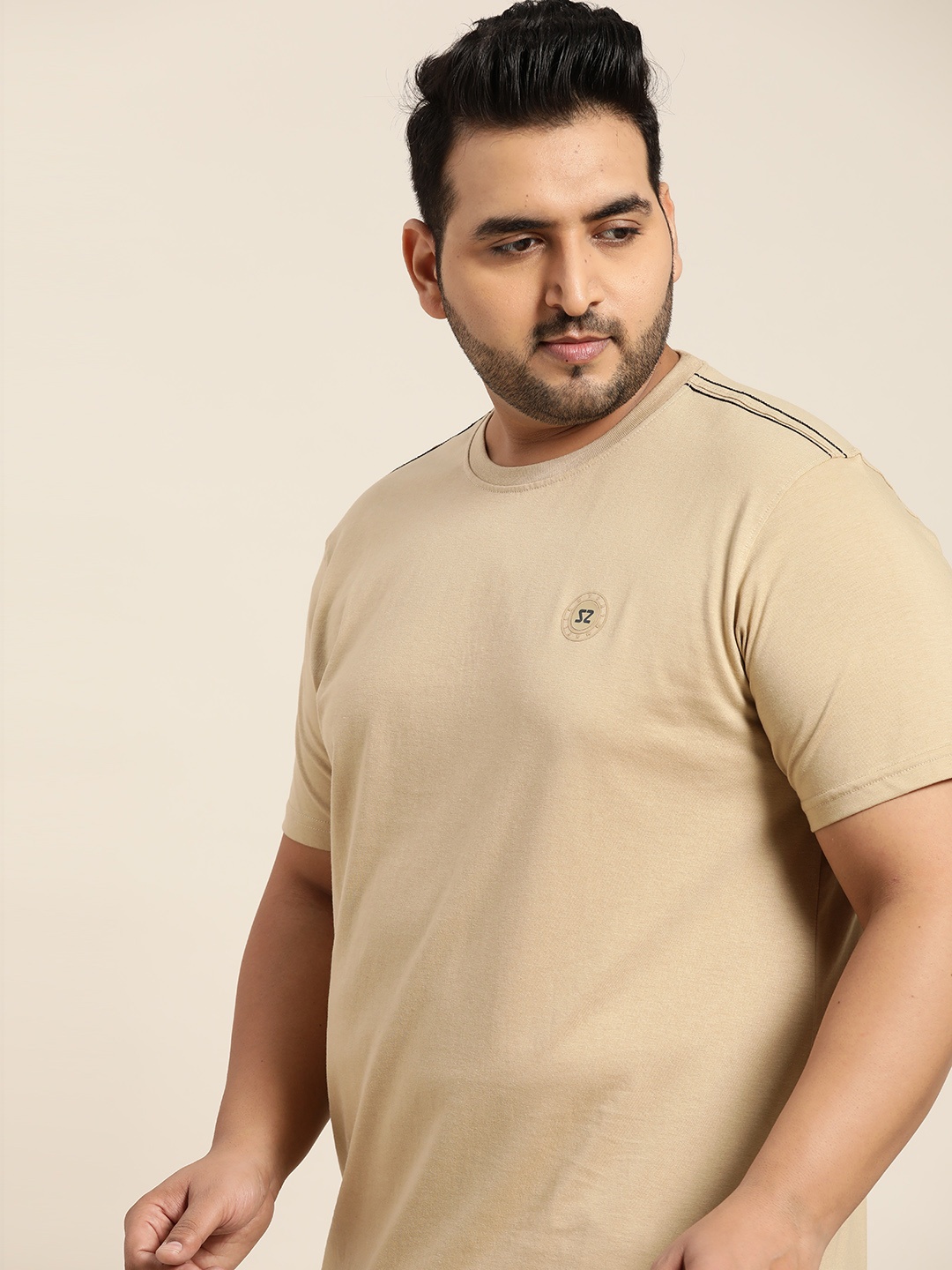 

Sztori Men Plus Size Beige Solid T-shirt