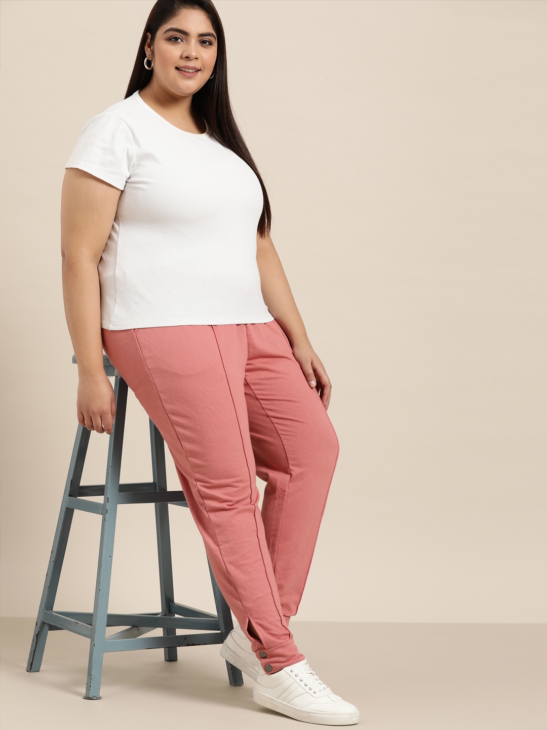 

Sztori Plus Size Women Peach-Coloured Solid Joggers