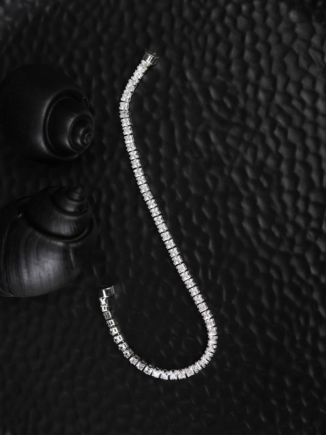 

Priyaasi Women Silver & White Handcrafted Silver-Plated Link Bracelet