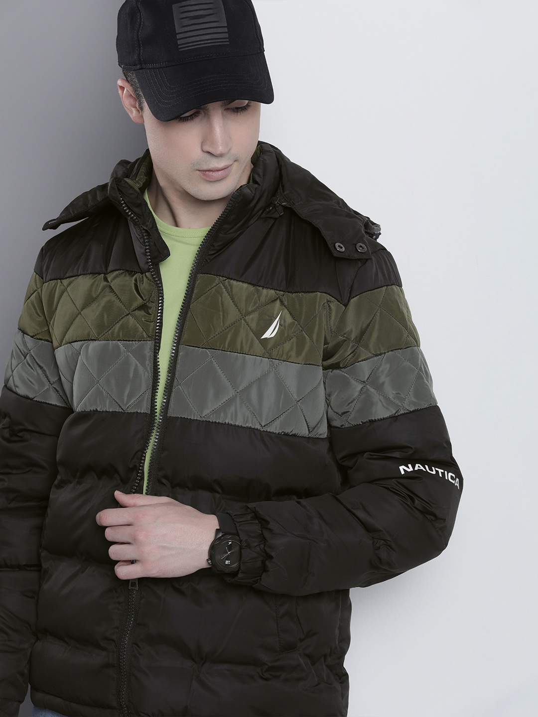 

Nautica Men Colourblocked Padded Jacket With Detachable Hooded, Black